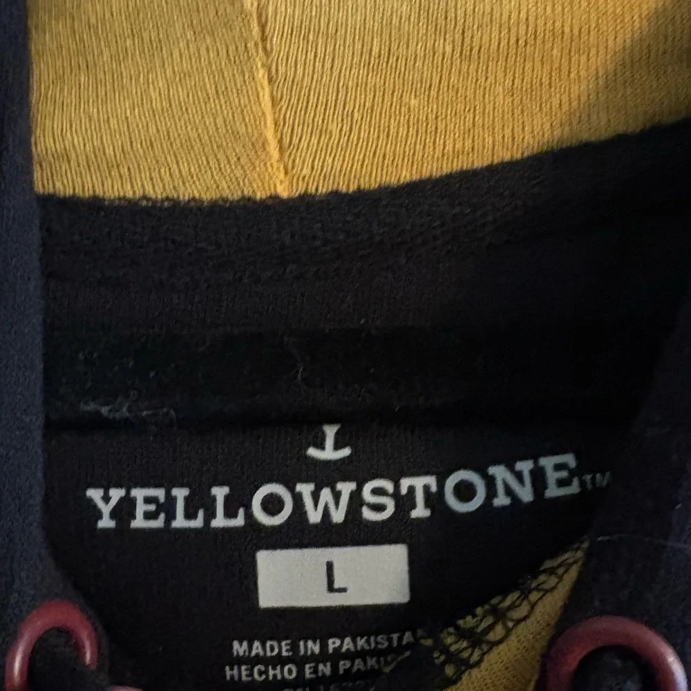 Yellowstone Black and Yellow Hoodie - Picture 4 of 4